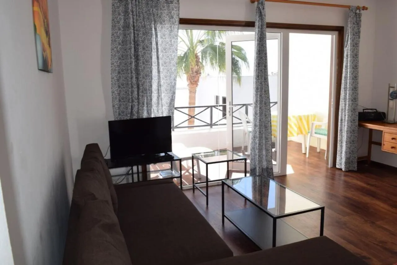 Apartamento Reni Tías